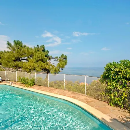 Sleeps 4 Pool Air Con Le Trayas