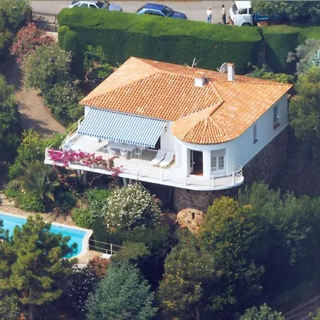 Sleeps 4 Pool Air Con Вилла *
